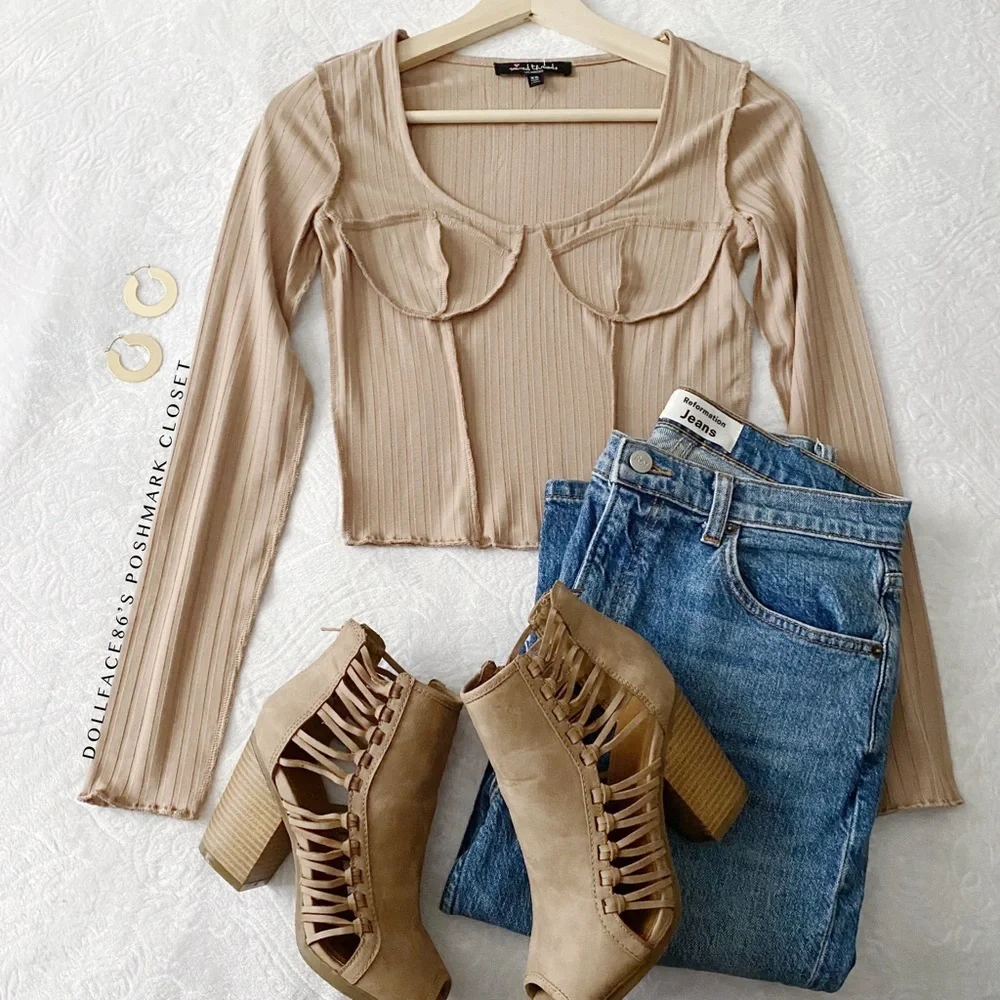 NWT Light Mocha Ribbed Long Sleeve Cropped Top